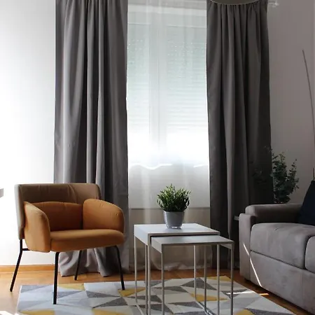 Appartamento Summit Aptm , Parking In Garage