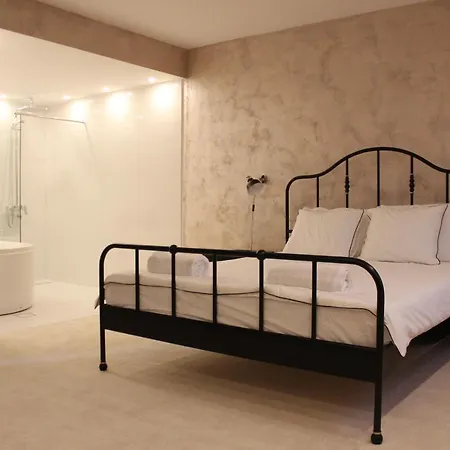 Summit Aptm , Parking In Garage Ni