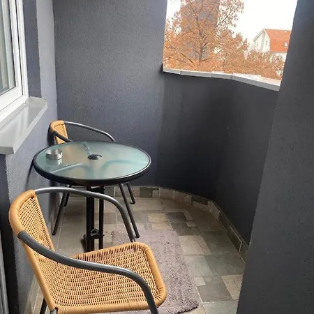 Summit Aptm , Parking In Garage *